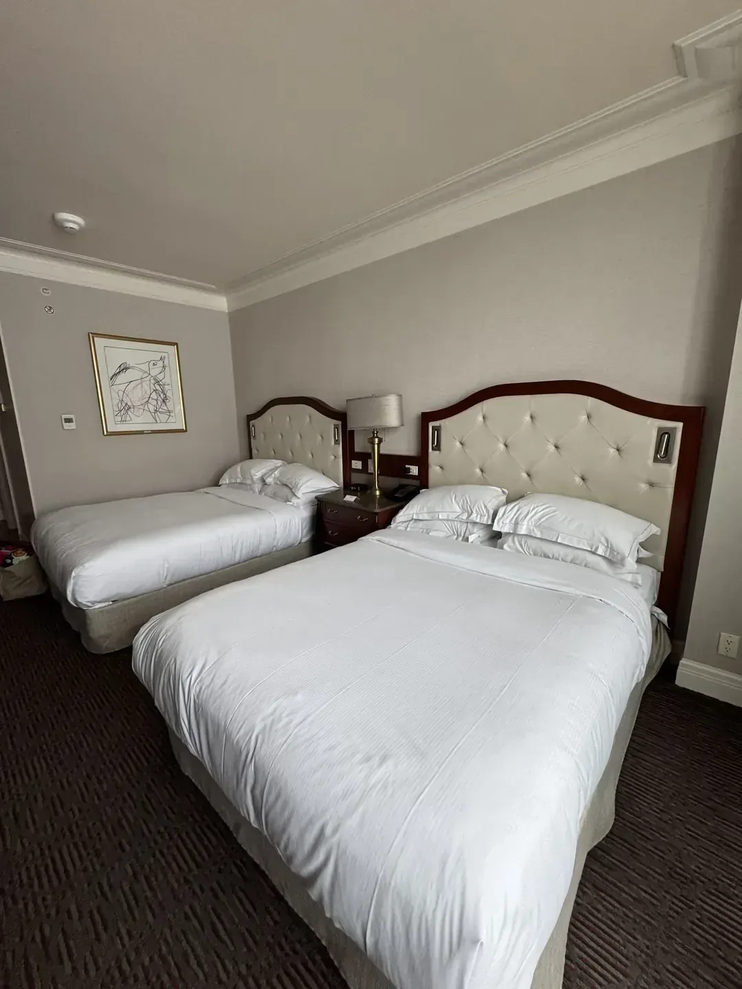Guest room with twin beds at Hilton Lac-Leamy, Gatineau